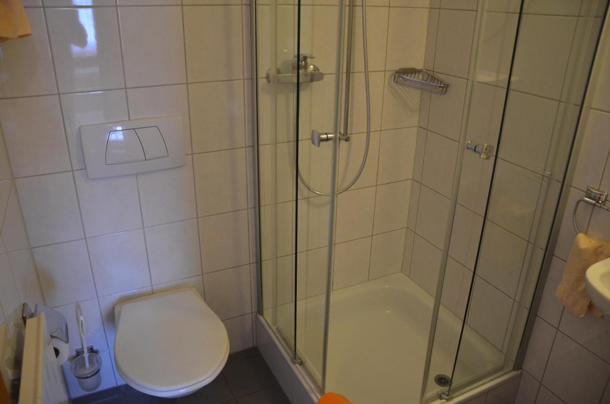 Gasthaus Zum Loewen Neftenbach Habitación foto